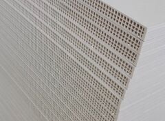 Balko Plastik Kontrplak (18mm) – 122x250cm