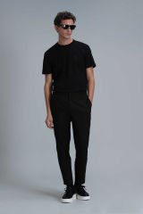 Modern Graphic T- Shirt Black